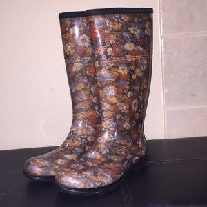 SIZE 8 KAMIK Rainboots